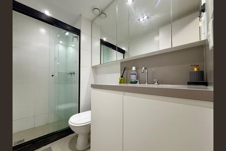 Apartamento à venda com 75m², 2 quartos e 1 vaga Apartamento à venda com 75m², 2 quartos e 1 vagaBanheiro social