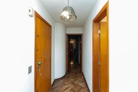 Apartamento à venda com 220m², 3 quartos e 2 vagasCorredor