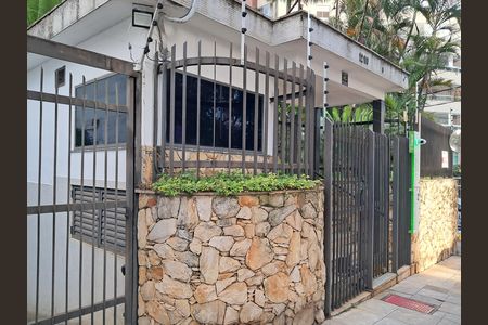Apartamento à venda com 220m², 3 quartos e 2 vagasFachada
