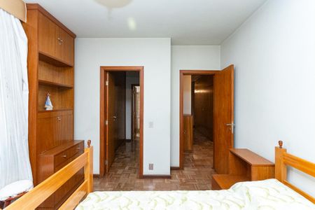 Apartamento à venda com 220m², 3 quartos e 2 vagasQuarto 3 Suíte