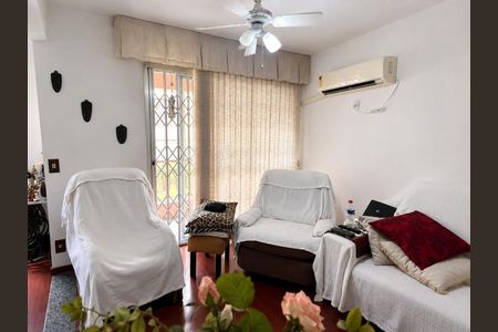 Sala de apartamento para alugar com 2 quartos, 69m² em Jardim Carvalho, Porto Alegre