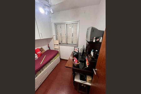 Quarto 1 de apartamento para alugar com 2 quartos, 69m² em Jardim Carvalho, Porto Alegre