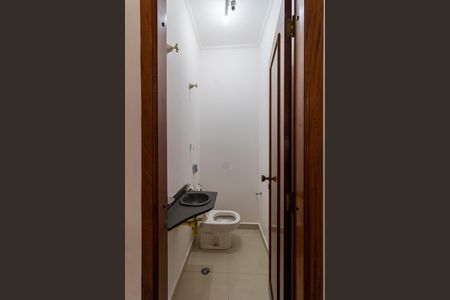 Casa à venda com 300m², 4 quartos e 5 vagas Casa à venda com 300m², 4 quartos e 5 vagasLavabo Sala