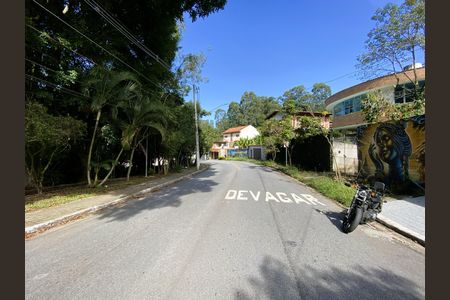 Casa à venda com 300m², 4 quartos e 5 vagas Casa à venda com 300m², 4 quartos e 5 vagasVista da Rua