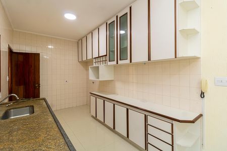 Casa à venda com 300m², 4 quartos e 5 vagas Casa à venda com 300m², 4 quartos e 5 vagasCozinha