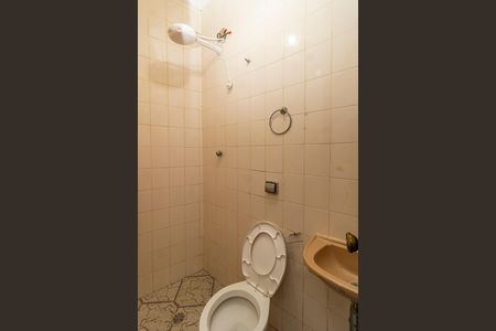 Casa à venda com 300m², 4 quartos e 5 vagas Casa à venda com 300m², 4 quartos e 5 vagasBanheiro de serviço