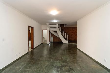 Casa à venda com 300m², 4 quartos e 5 vagas Casa à venda com 300m², 4 quartos e 5 vagasSala