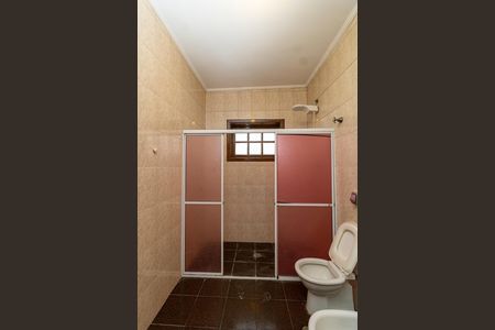 Casa à venda com 300m², 4 quartos e 5 vagas Casa à venda com 300m², 4 quartos e 5 vagasBanheiro da Suíte 1