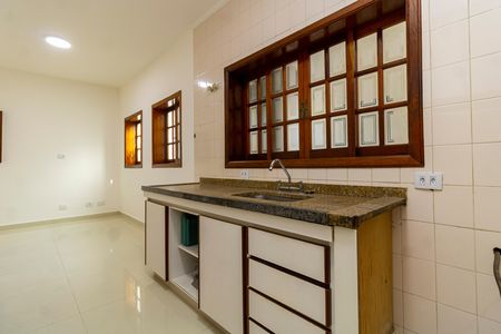 Casa à venda com 300m², 4 quartos e 5 vagas Casa à venda com 300m², 4 quartos e 5 vagasCozinha