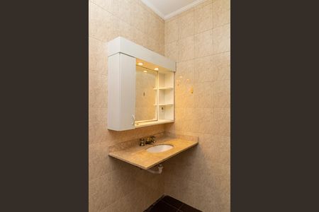 Casa à venda com 300m², 4 quartos e 5 vagas Casa à venda com 300m², 4 quartos e 5 vagasBanheiro da Suíte 1