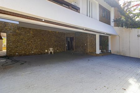 Casa à venda com 300m², 4 quartos e 5 vagas Casa à venda com 300m², 4 quartos e 5 vagasGaragem