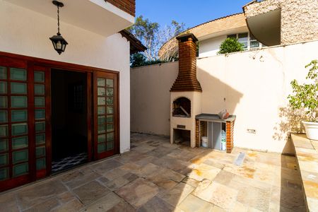 Casa à venda com 300m², 4 quartos e 5 vagas Casa à venda com 300m², 4 quartos e 5 vagasQuintal gourmet