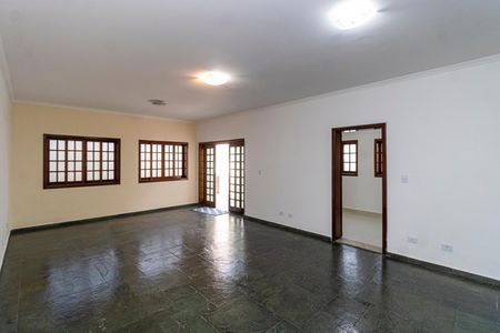 Sala de casa à venda com 3 quartos, 300m² em Parque Palmas do Tremembe, São Paulo