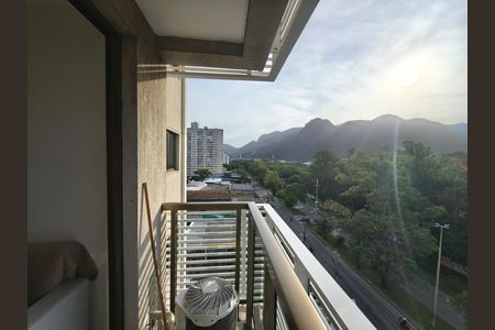 Apartamento à venda com 36m², 1 quarto e 1 vaga Apartamento à venda com 36m², 1 quarto e 1 vagaVaranda - Sala