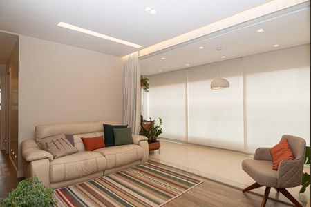 Sala de apartamento à venda com 2 quartos, 74m² em Indianópolis, São Paulo
