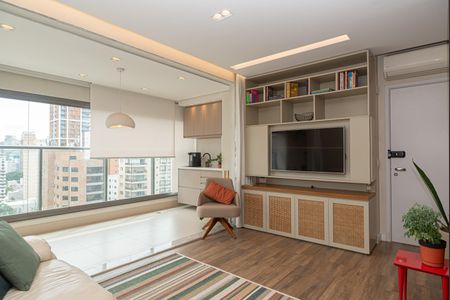 Sala de apartamento à venda com 2 quartos, 74m² em Indianópolis, São Paulo
