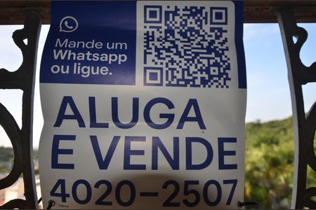 Casa à venda com 350m², 5 quartos e 8 vagasPlaca Instalada