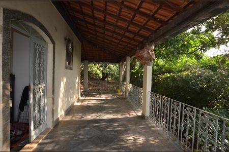 Casa à venda com 350m², 5 quartos e 8 vagasVaranda da Casa /Sala /Quartos