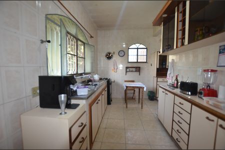 Casa à venda com 350m², 5 quartos e 8 vagasCozinha