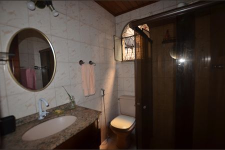 Casa à venda com 350m², 5 quartos e 8 vagasBanheiro Social