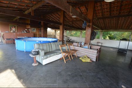 Casa à venda com 350m², 5 quartos e 8 vagasCozinha/ Área de Serviço