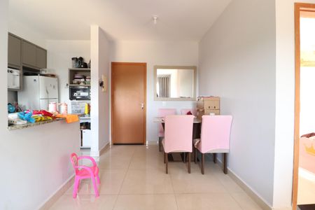 Sala de apartamento para alugar com 2 quartos, 49m² em Dona Zulmira, Uberlândia