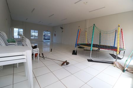 Apartamento para alugar com 49m², 2 quartos e 1 vagaÁrea comum - Salão de festas