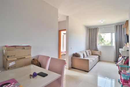 Sala de apartamento para alugar com 2 quartos, 49m² em Dona Zulmira, Uberlândia