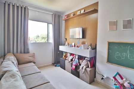 Sala de apartamento para alugar com 2 quartos, 49m² em Dona Zulmira, Uberlândia