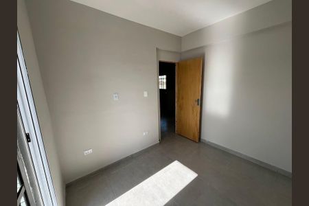 Quarto 1 de apartamento para alugar com 2 quartos, 53m² em Jardim Eledy, São Paulo