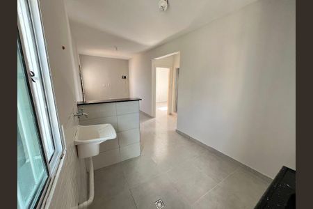 Cozinha e Área de Serviço de apartamento para alugar com 2 quartos, 53m² em Jardim Eledy, São Paulo
