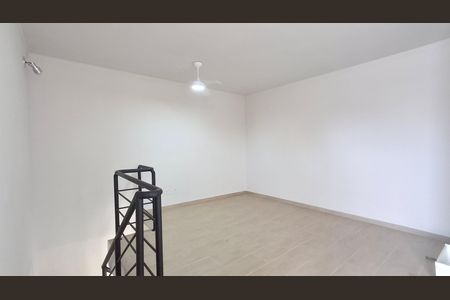 Apartamento à venda com 120m², 3 quartos e 2 vagas Apartamento à venda com 120m², 3 quartos e 2 vagasPiso superior