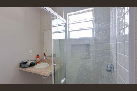 Apartamento à venda com 120m², 3 quartos e 2 vagas Apartamento à venda com 120m², 3 quartos e 2 vagasBanheiro da Suíte