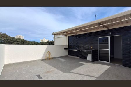 Apartamento à venda com 120m², 3 quartos e 2 vagas Apartamento à venda com 120m², 3 quartos e 2 vagasTerraço