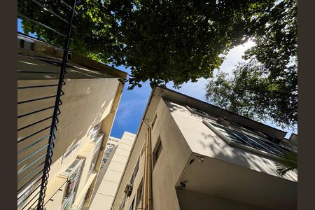 Apartamento à venda com 60m², 1 quarto e sem vaga Apartamento à venda com 60m², 1 quarto e sem vagaFachada