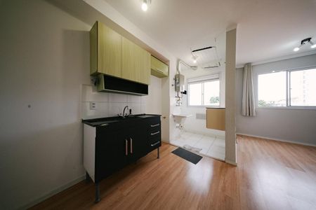 Apartamento para alugar com 38m², 2 quartos e sem vaga Apartamento para alugar com 38m², 2 quartos e sem vagaCozinha e Área de Serviço