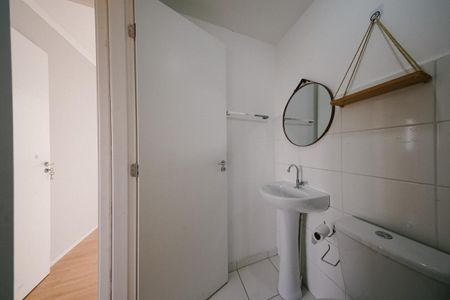 Apartamento para alugar com 38m², 2 quartos e sem vaga Apartamento para alugar com 38m², 2 quartos e sem vagaBanheiro