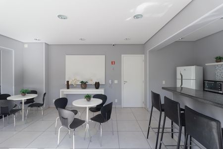 Apartamento para alugar com 31m², 1 quarto e sem vaga Apartamento para alugar com 31m², 1 quarto e sem vagaÁrea comum - Salão de festas