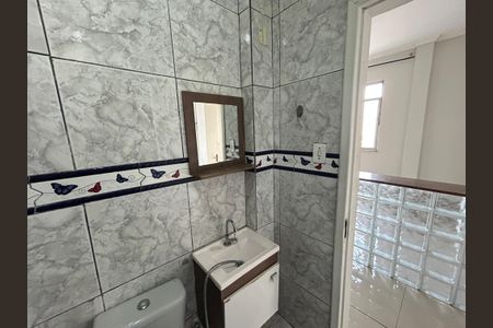 Apartamento para alugar com 60m², 2 quartos e sem vagaBanheiro