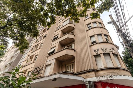 Apartamento à venda com 110m², 2 quartos e sem vaga Apartamento à venda com 110m², 2 quartos e sem vagaFachada