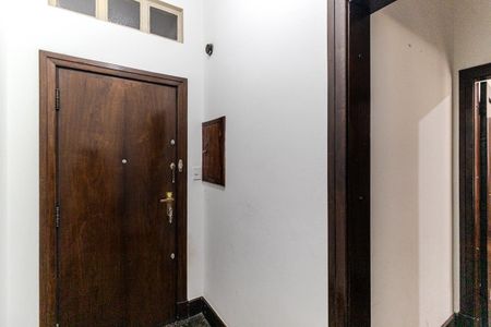 Apartamento à venda com 110m², 2 quartos e sem vaga Apartamento à venda com 110m², 2 quartos e sem vagaCorredor de Entrada