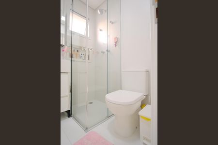 Apartamento à venda com 81m², 2 quartos e 2 vagasBanheiro da Suíte