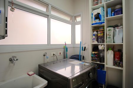 Apartamento à venda com 81m², 2 quartos e 2 vagasÁrea de Serviço