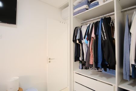 Apartamento à venda com 81m², 2 quartos e 2 vagasQuarto