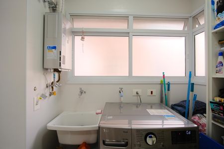 Apartamento à venda com 81m², 2 quartos e 2 vagasÁrea de Serviço
