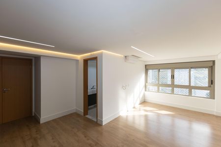 Apartamento à venda com 341m², 4 quartos e 5 vagas Apartamento à venda com 341m², 4 quartos e 5 vagasSuíte 4