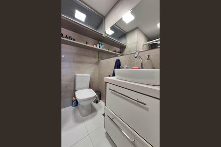 Apartamento para alugar com 71m², 2 quartos e 1 vaga Apartamento para alugar com 71m², 2 quartos e 1 vagaBanheiro