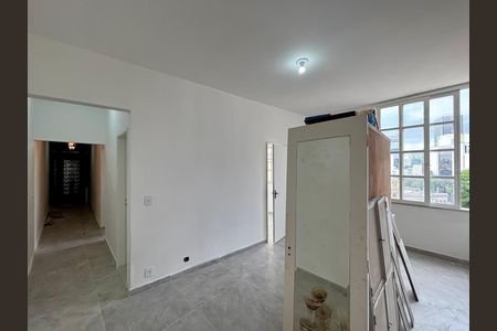 Apartamento à venda com 70m², 2 quartos e sem vaga Apartamento à venda com 70m², 2 quartos e sem vagaSala