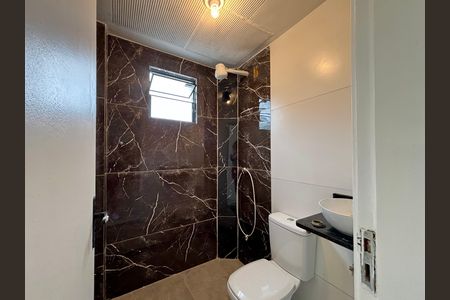 Apartamento à venda com 70m², 2 quartos e sem vaga Apartamento à venda com 70m², 2 quartos e sem vagaBanheiro social