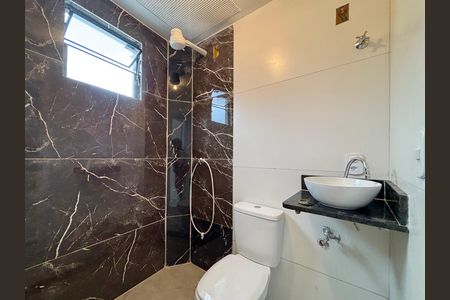 Apartamento à venda com 70m², 2 quartos e sem vaga Apartamento à venda com 70m², 2 quartos e sem vagaBanheiro social